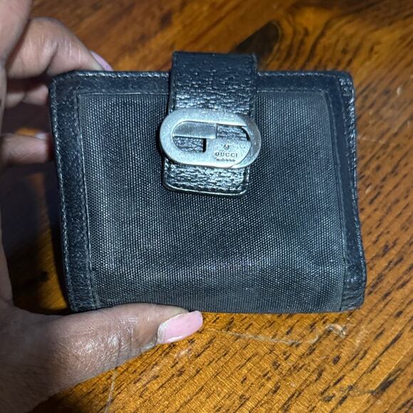 Gucci Black Leather Crossbody and Wallet Bundle - Picture 2 of 16